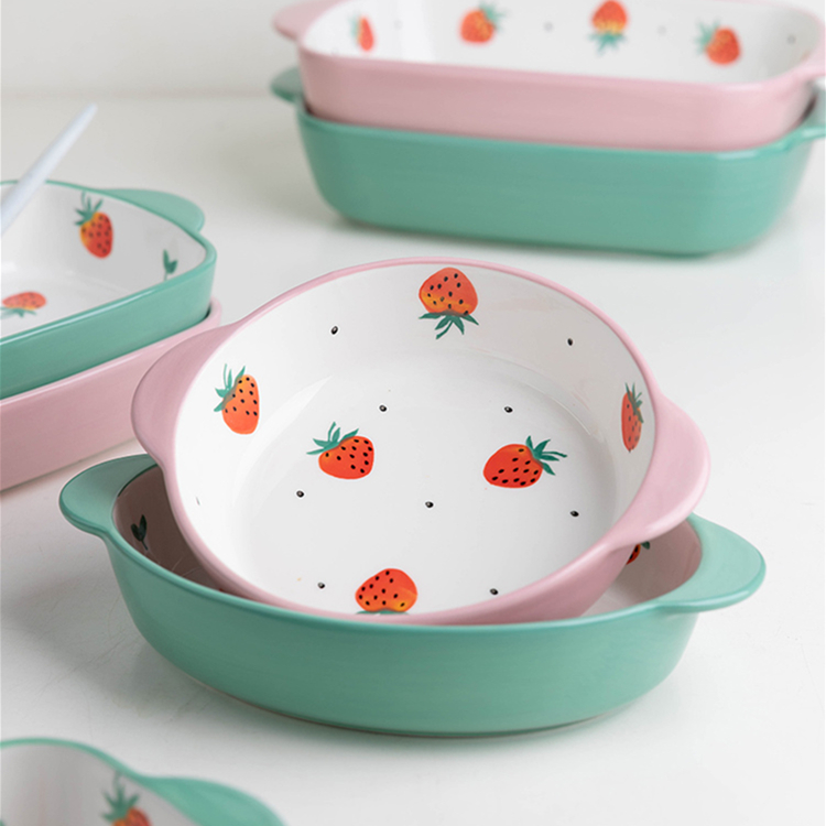 Lovely style hot product strawberry printing round ceramic baking pan with handle