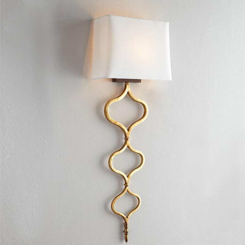 Amazon supply design sinuous metal wall sconce golden wall lamp for hotel