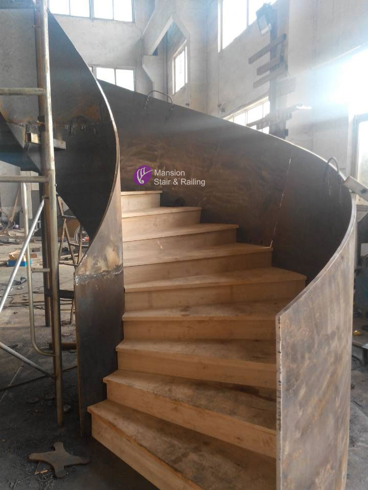 Indoor Metal Spiral Stairs with Steel Sheet Railing