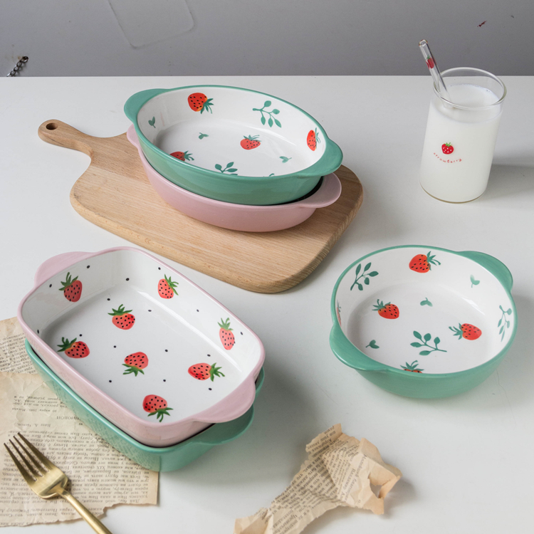 Lovely style hot product strawberry printing round ceramic baking pan with handle