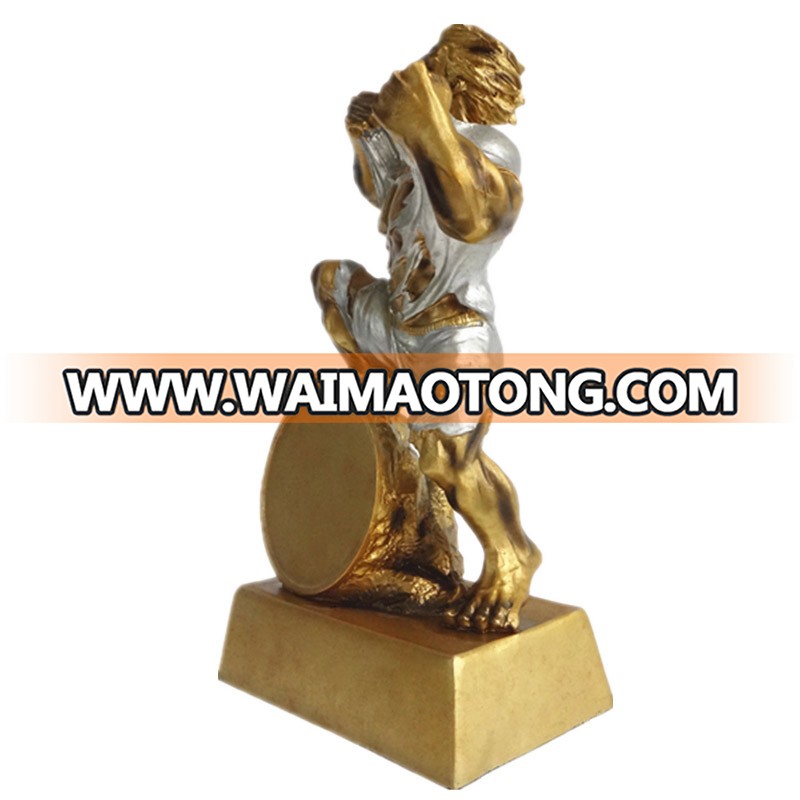 Creative Design Resin Golden Monster Statue for Wrestling Trophy