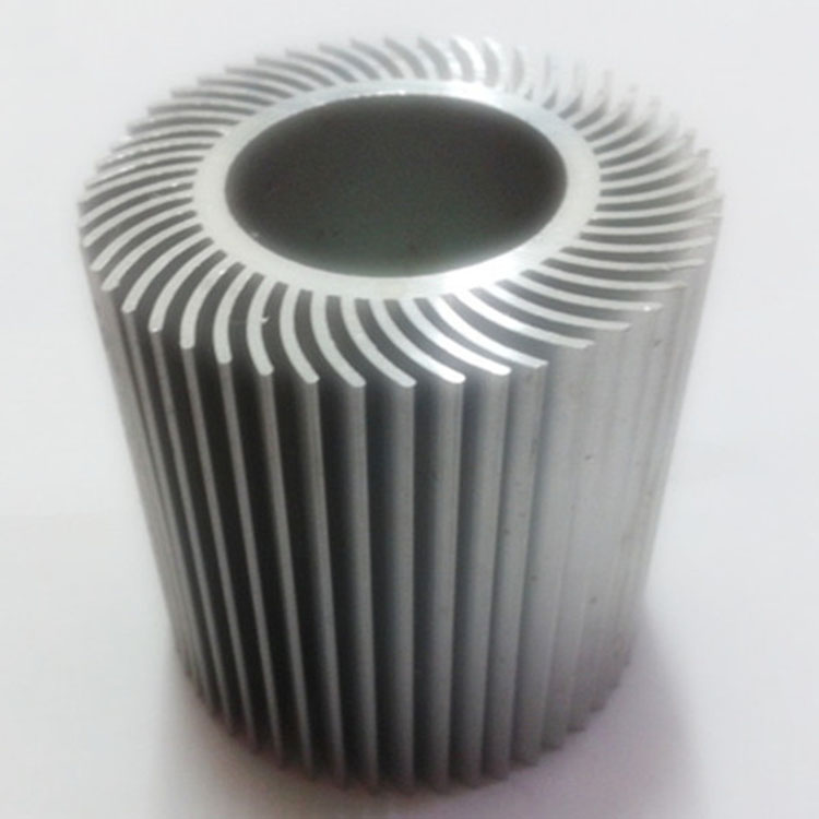 Large aluminum extrusion for led downlight heatsink