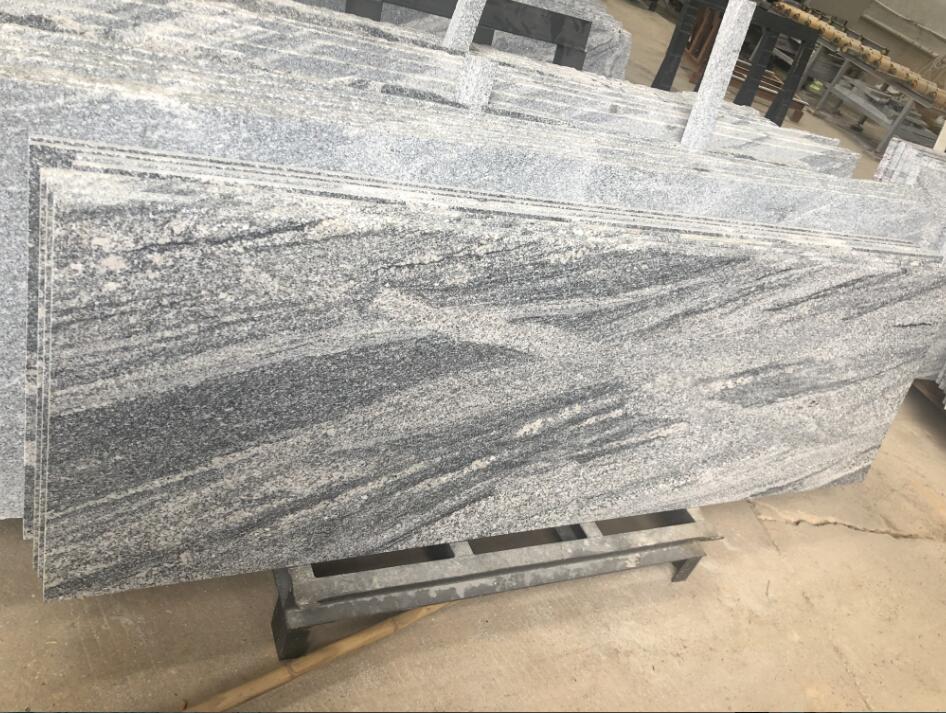 Wooden vein arctic gray granite for projects Misty Juparana 2.7 g / cm3