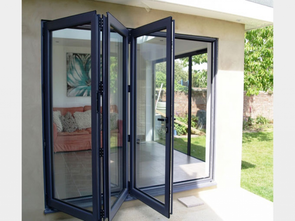 Luxury  standard soundproof bi fold aluminum glass  folding door