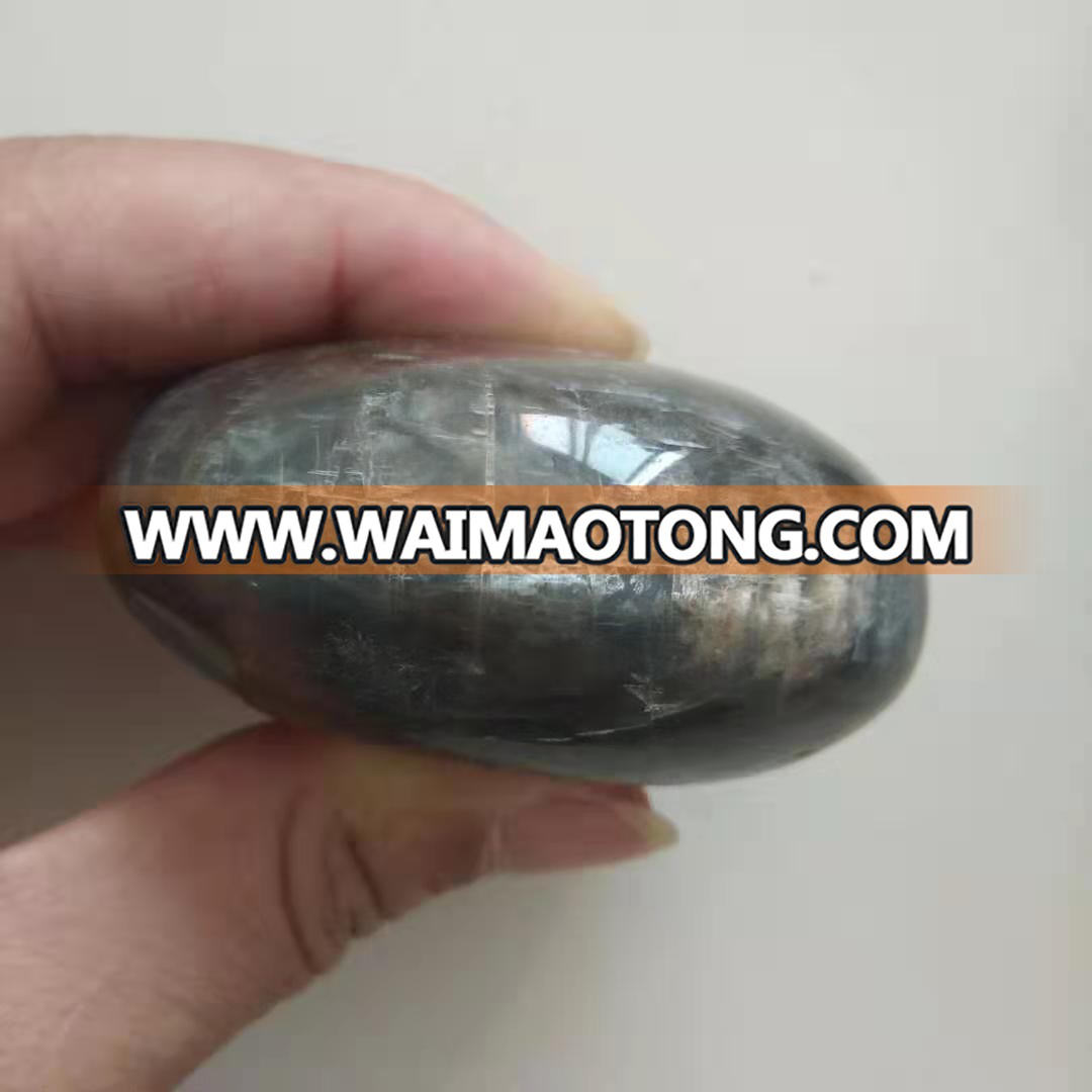 High Quality Natural Black Moonstone Palm Stone Crystal Palm Stone