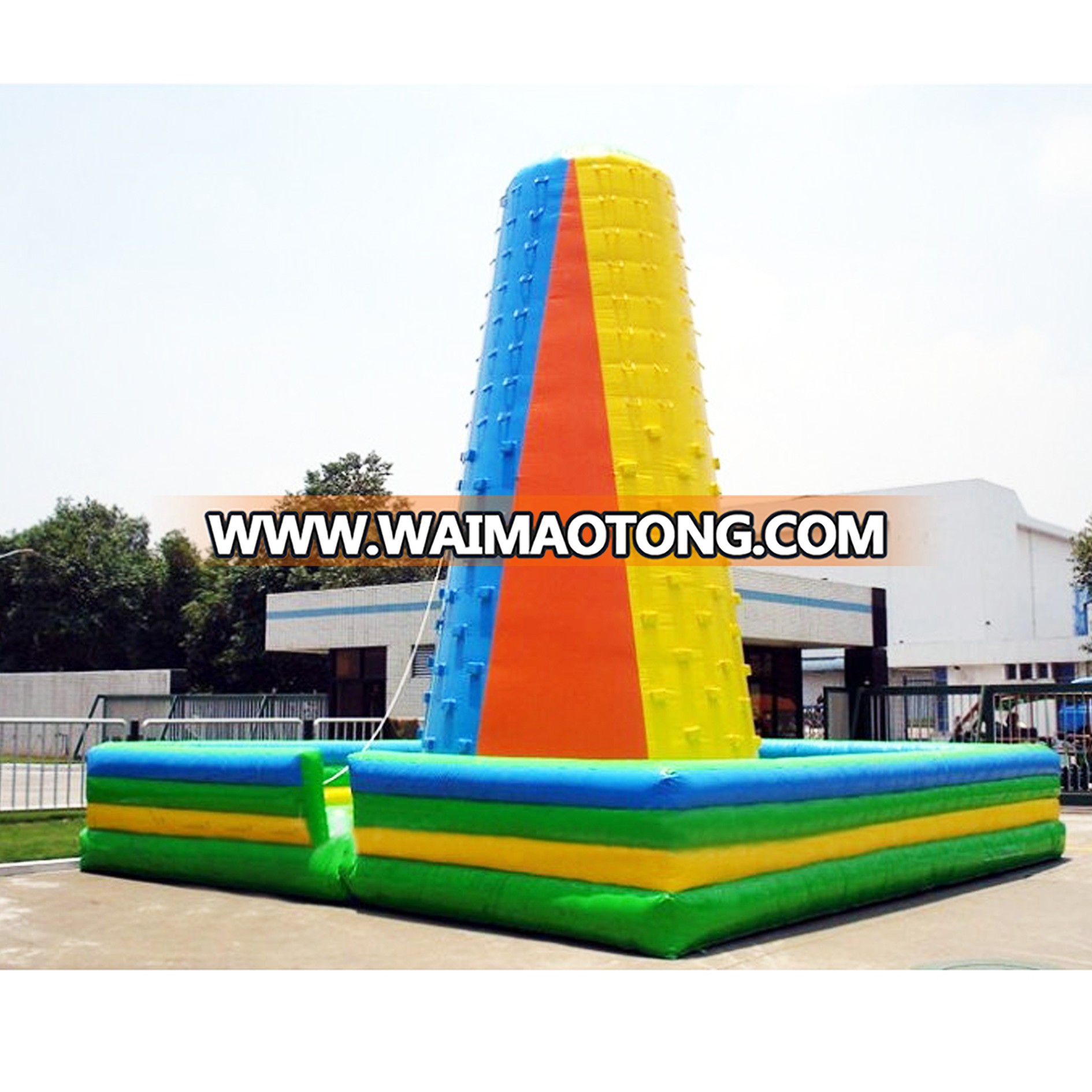 2019 Inflatable climbing wall adults use inflatable rock walls to float