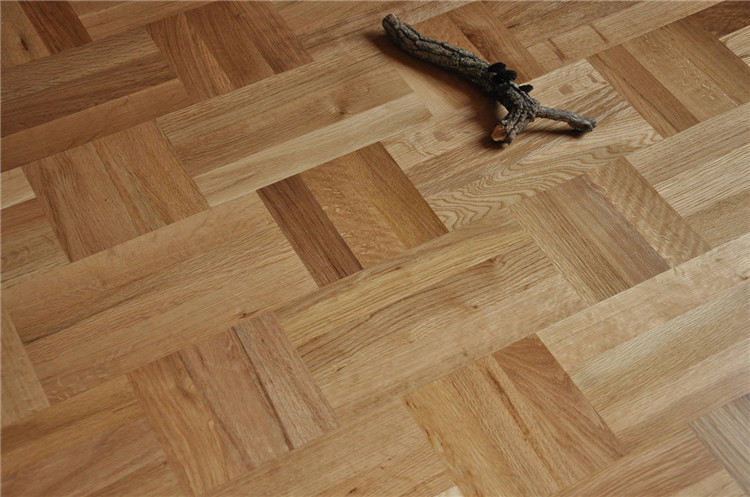 Select grade natural color engineered wood flooring wholesale price 3 ply 3 strip in parquet solid wood flooring