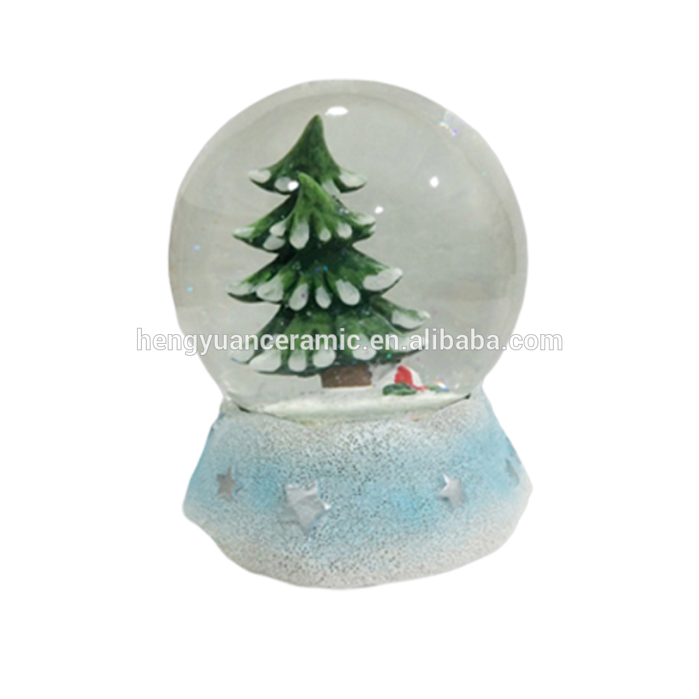 Christmas Tree Inside Polyresin Snow Globe for Christmas