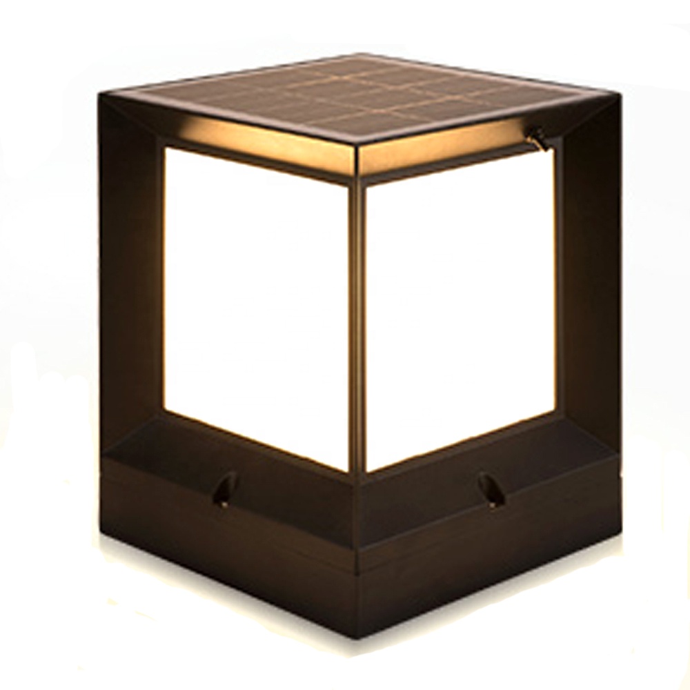 Hot Selling 2W Square Post Solar Powered  for garden decoration  Gate Pillar Light