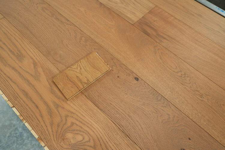 Chinese best manufacture matt oiled rustic European oak wood parquet