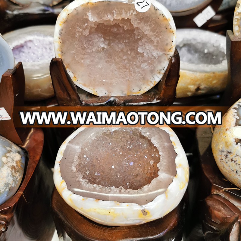 Wholesale 100% Natural Agate Cave Crystal Geodes Agate Cornucopia for Decoration