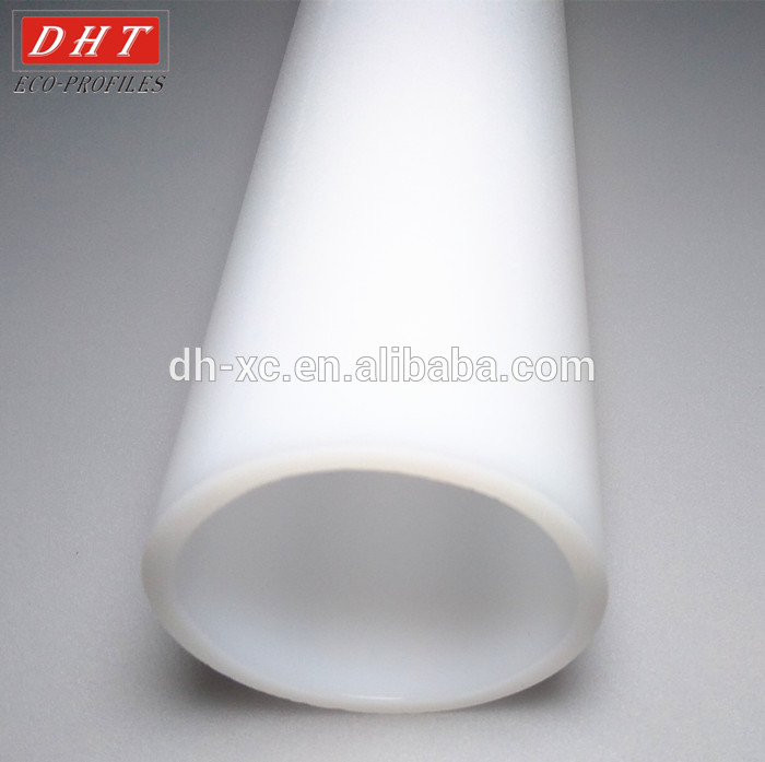 Low price round pvc plastic pipe fitting