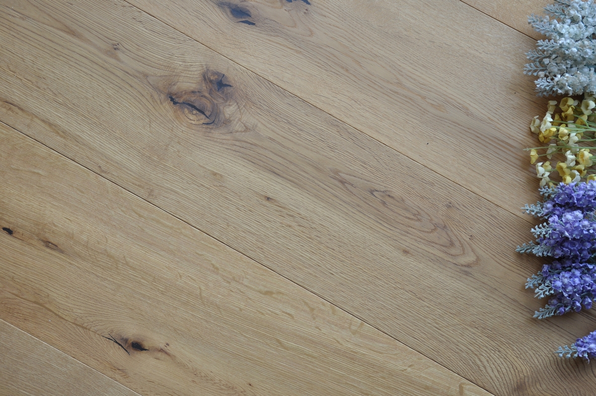 hot sale Rustic grade oak wood flooring/parquet oak flooring/timber wood flooring