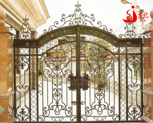 Courtyard iron gate with flower design from China