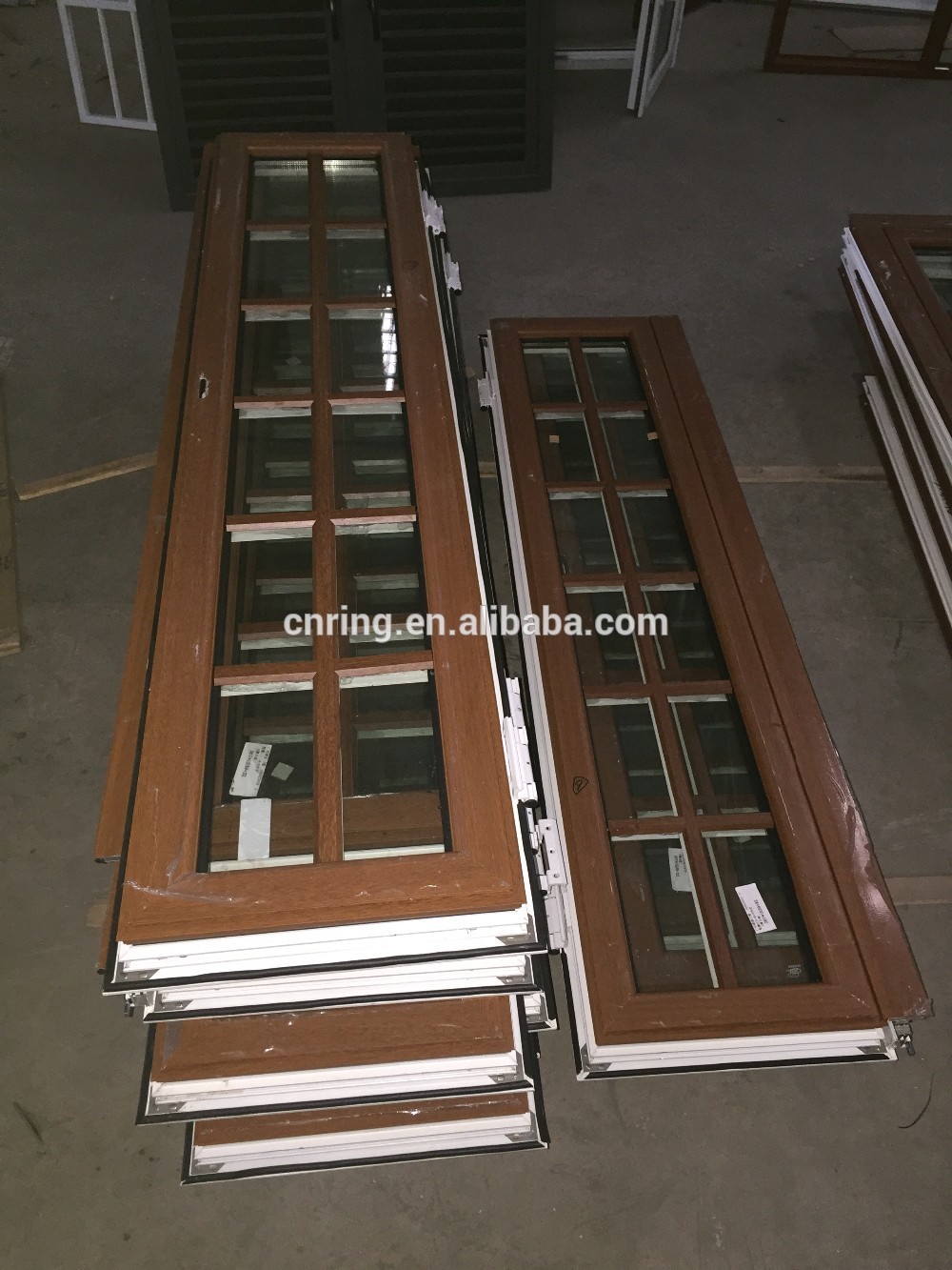 Luxury  standard soundproof bi fold aluminum glass  folding door