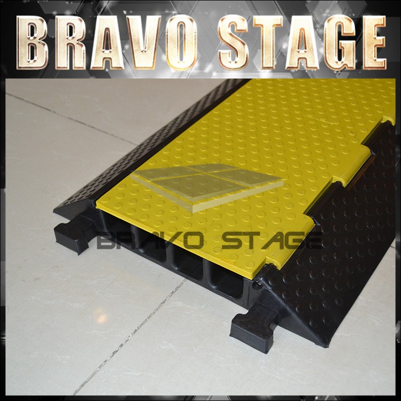 Bravo 4 Channel Cable Ramp