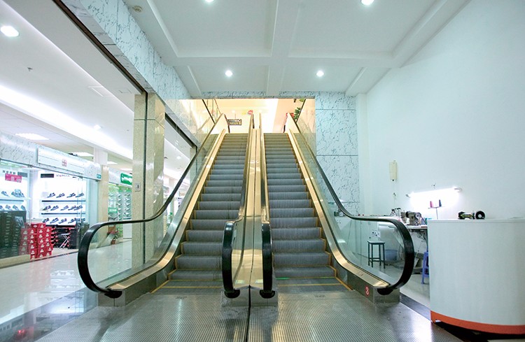 Stainless steel/aluminum shopping cart escalators