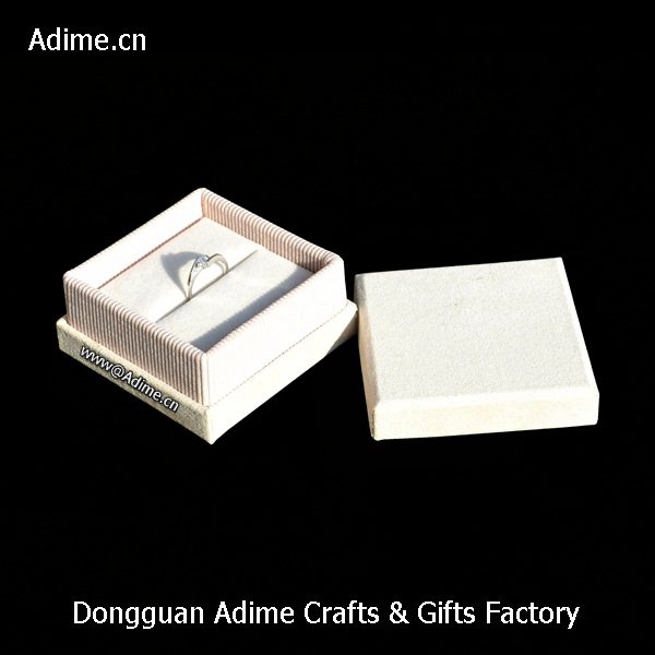 Shenzhen factory custom velvet jewel necklace packaging gift box