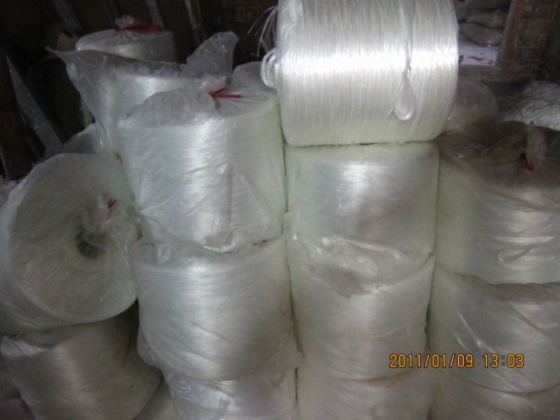 fibreglass mesh--used to make gypsum cornices strong (materials for making gypsum products)