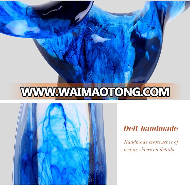 Custom resin blue color sculpture for office decoration