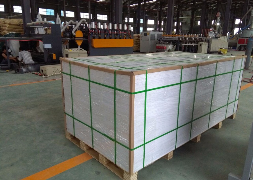 2440 X 1220 X 15 MM High Density, High Impact Resistance White PVC Foam Board for Construction Formwork