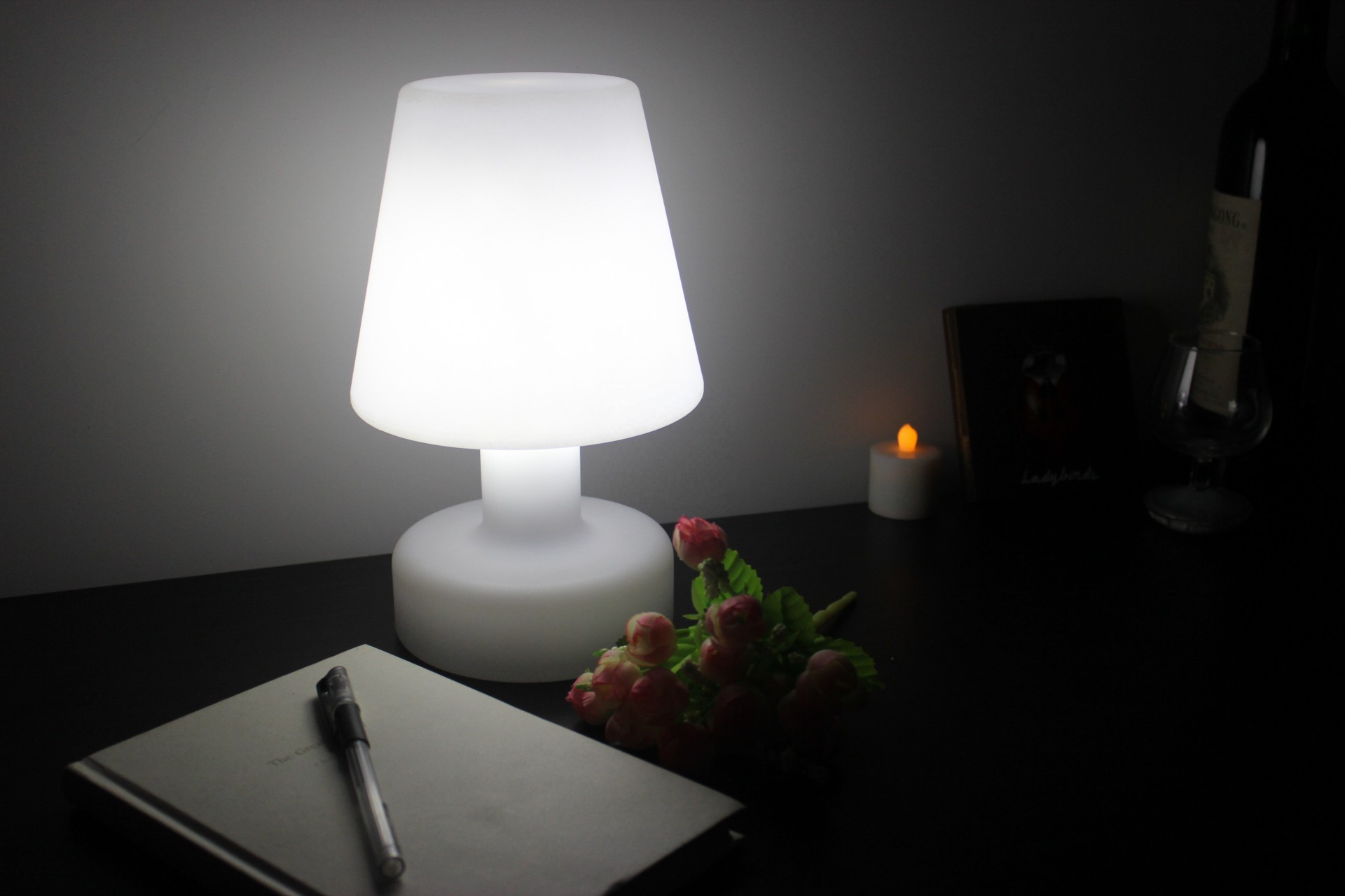 LED Table Lamp for Hotel and Restaurant