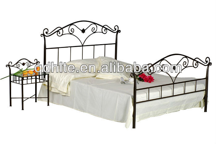 2013 fashionable wrought iron bed chair manufacturer