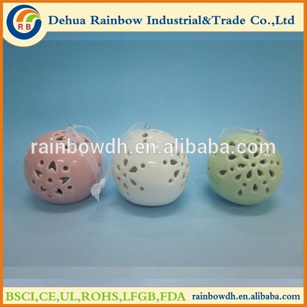 hot selling porcelain egg hanging decoration