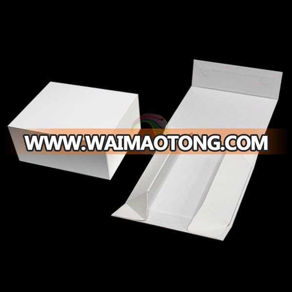 White high quality folding cardboard luxury gift box