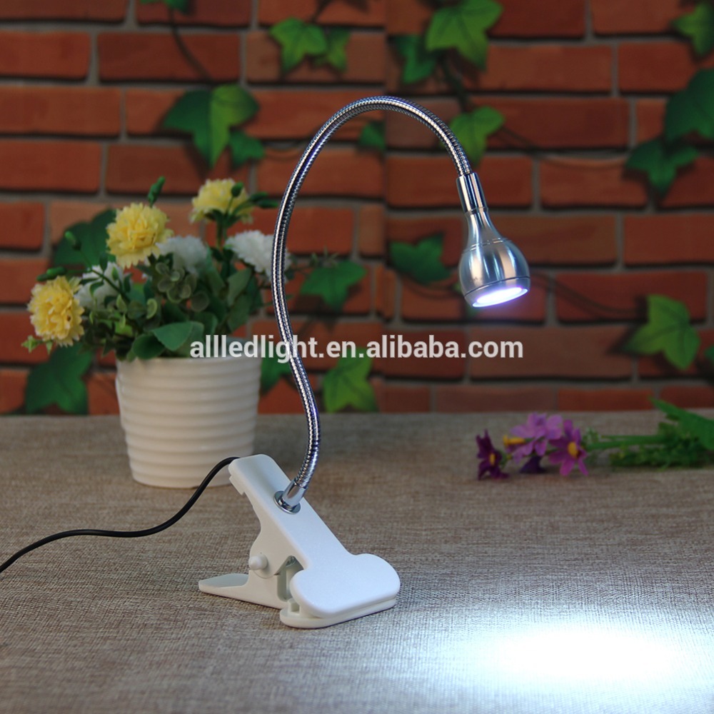 Wholesale  USB rechargeable LED Night Light Clip on Flexible Reading  Light Bed Table Desk LED Book Lamp