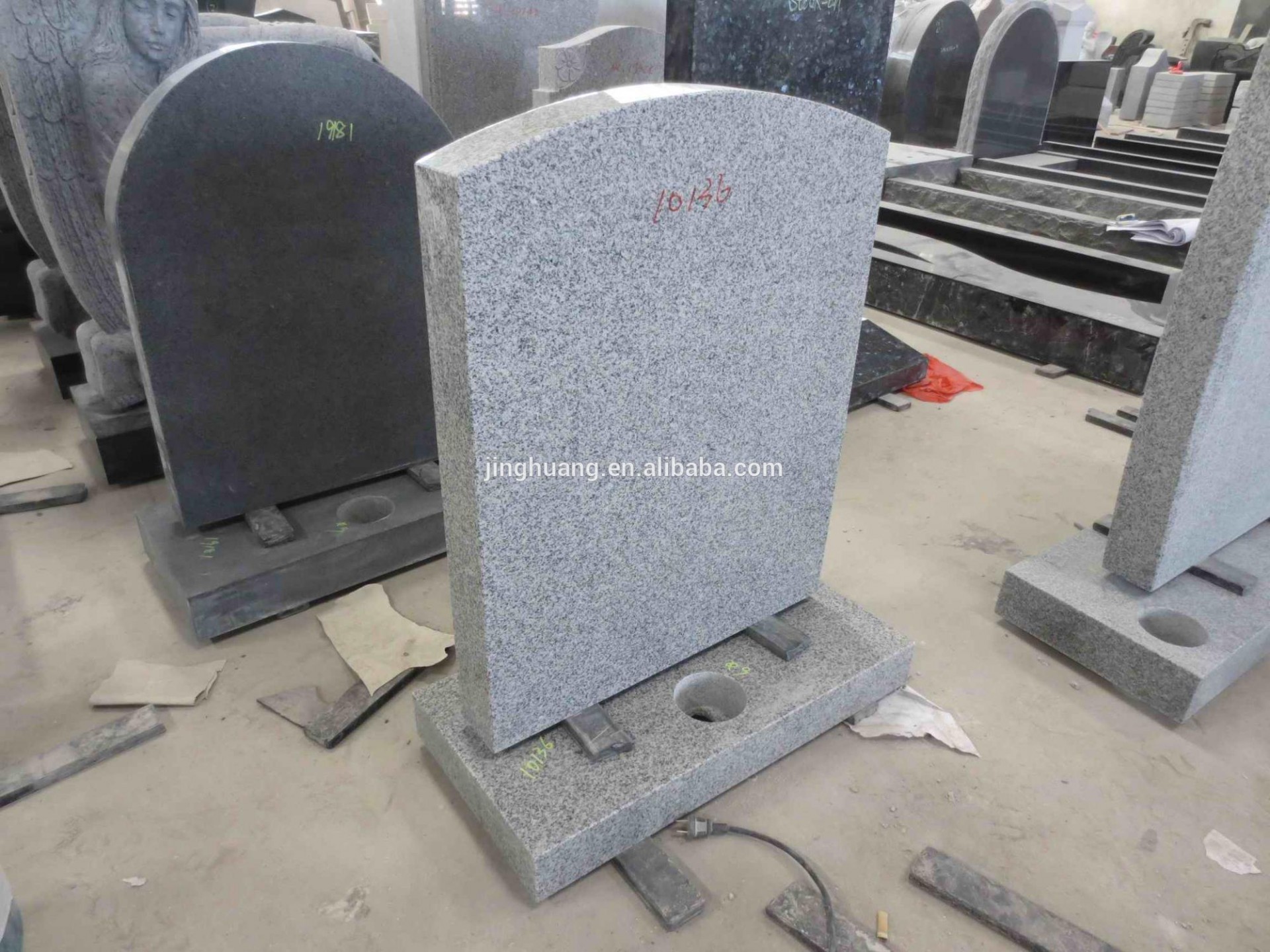 Cheapest Cemetery usage grey granite upright design  Chinese style tombstone