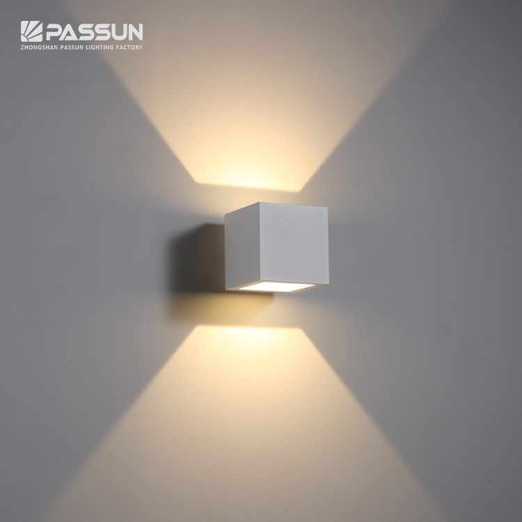 Modern outdoor waterproof lighting IP65 decoration up and down surface mounted led decorative wall light