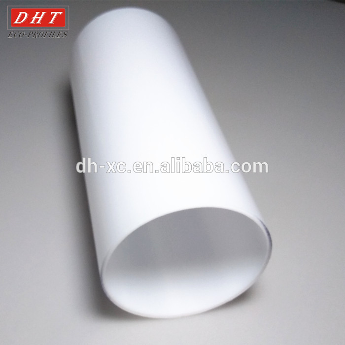 Low price round pvc plastic pipe fitting