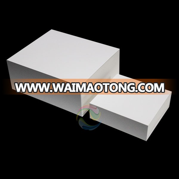 White high quality folding cardboard luxury gift box