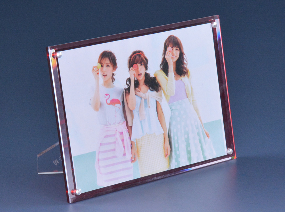 Clear magnetic acrylic cube photo frame