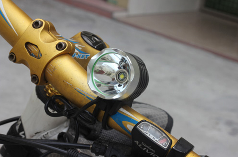 1 x Cree XM-L T6 LED Bike Light 4-Mode Super Bright LED Bicycle Light