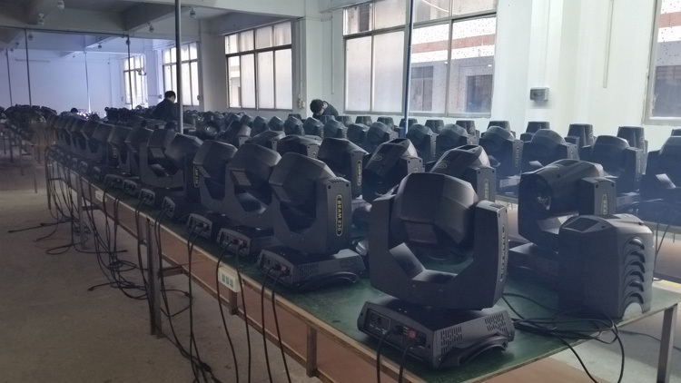 13CH 324W RGBW DMX 512 Moving head GuangZhou factory led stage lighting equipment