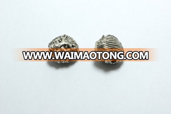 Yiwu factory direct sale antique silver lion head beads free samples