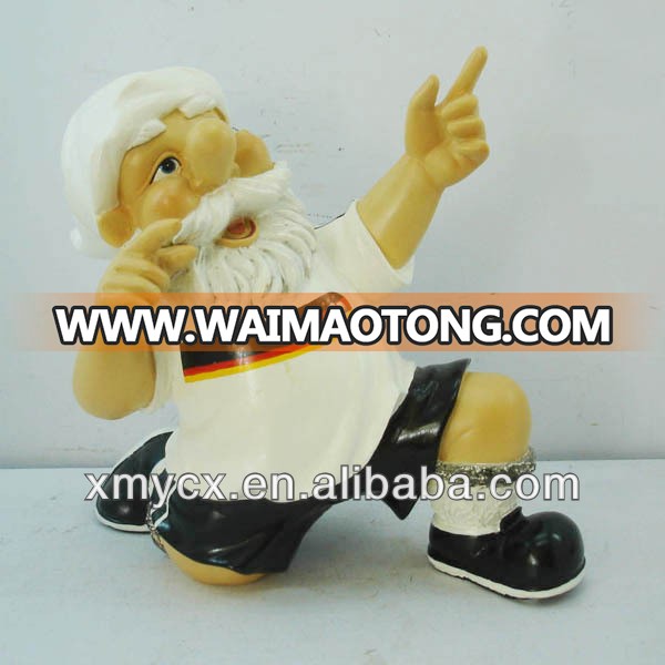 Handmade resin football gnome sports souvenir for sale