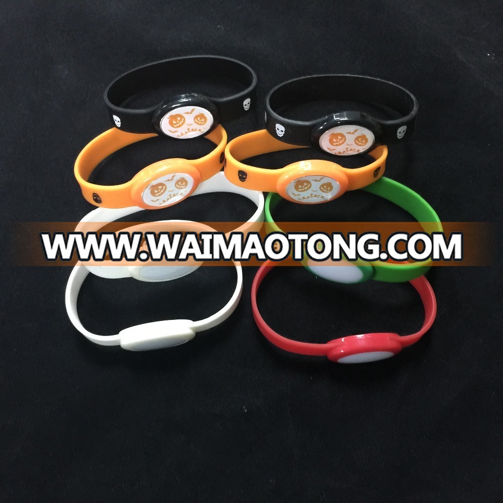 2017 factory hot sell cheaper LED silicone bracelet flashing light