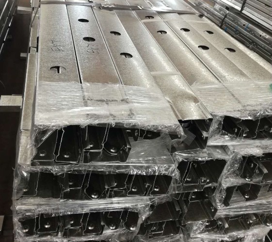 Australian customers, factory price, Light gauge steel for sale