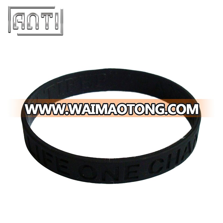 Custom design Red color silicone bracelet for school embossed logo