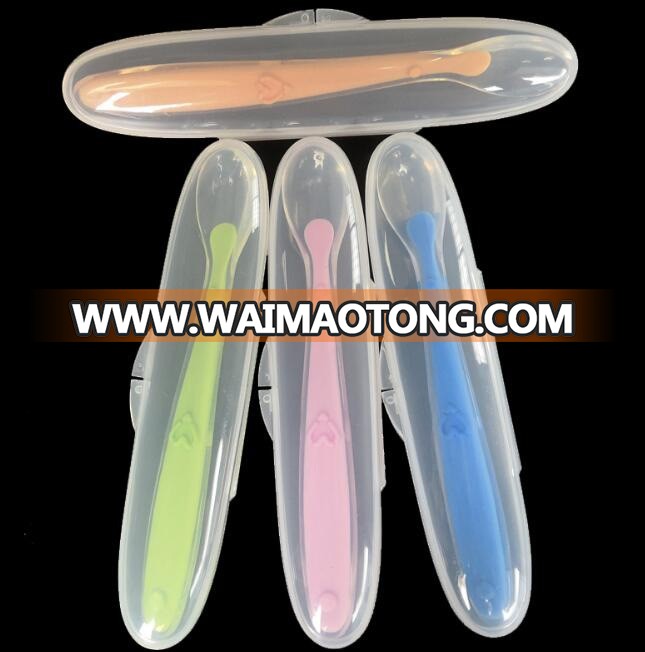 Factory price baby silicone spoon safe silicone feeding spoon for newborn