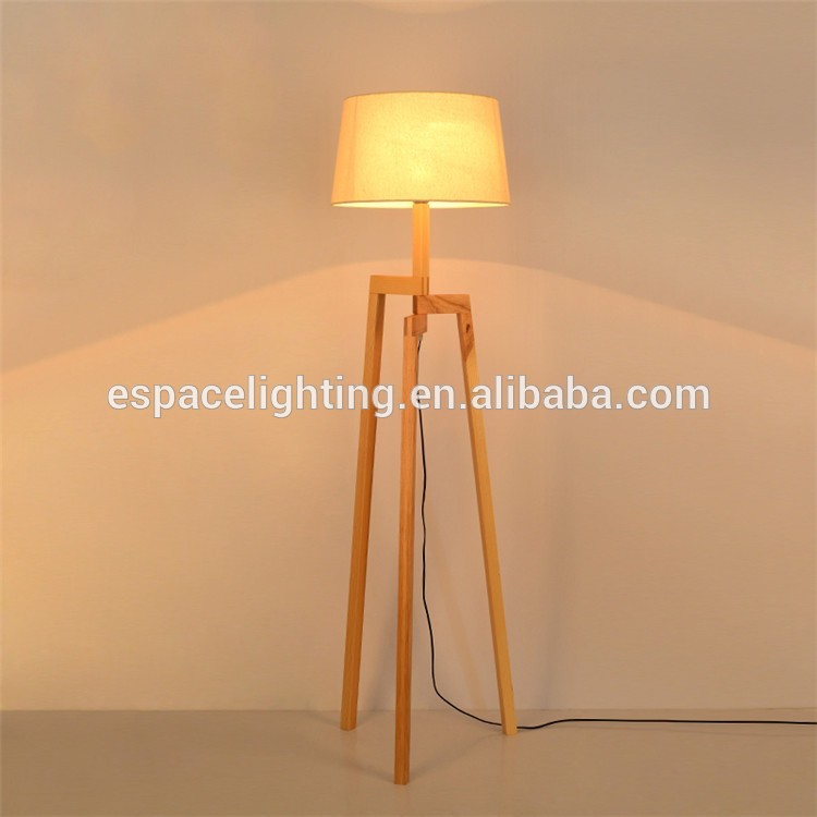 Zhongshan wood lamp manufacturer living room tripod modern wooden floor lamp 2017