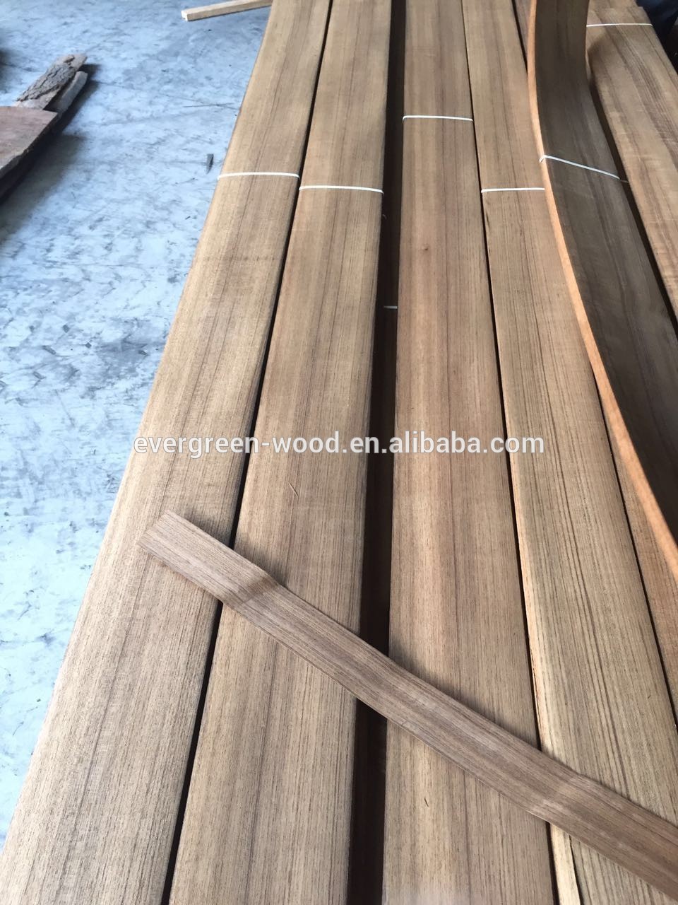 A grade furniture face teak veneer