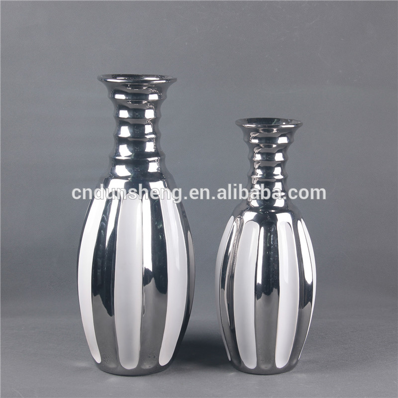 wholesale 2-pieces home decoration pieces ceramic embossed wave design vase,white +sliver