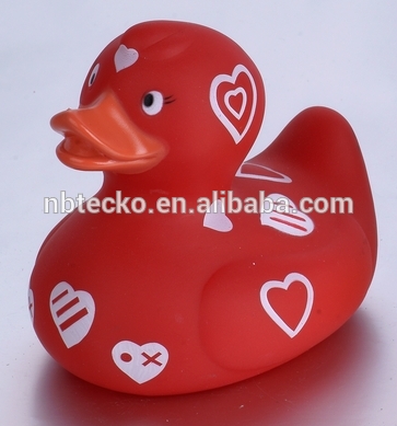 Sealed box heart shape printing rubber baby bath floating duck