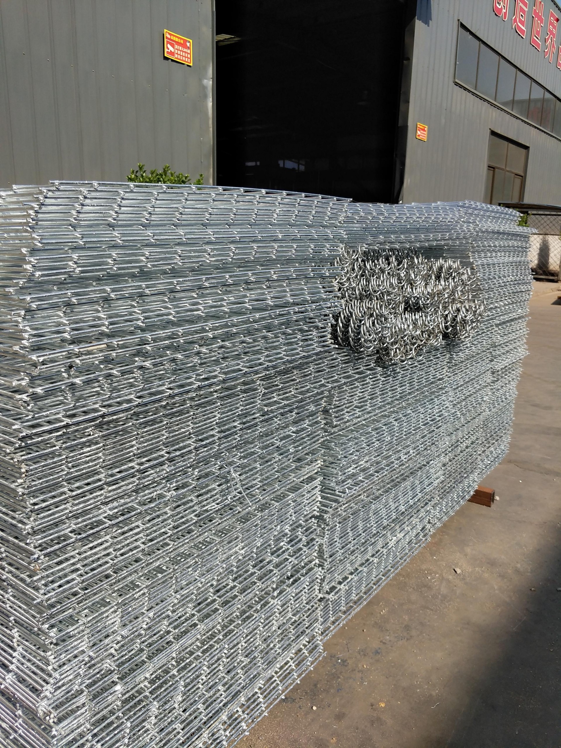 hot dip galvanized welded wire mesh stone gabion mesh garden yard fencing