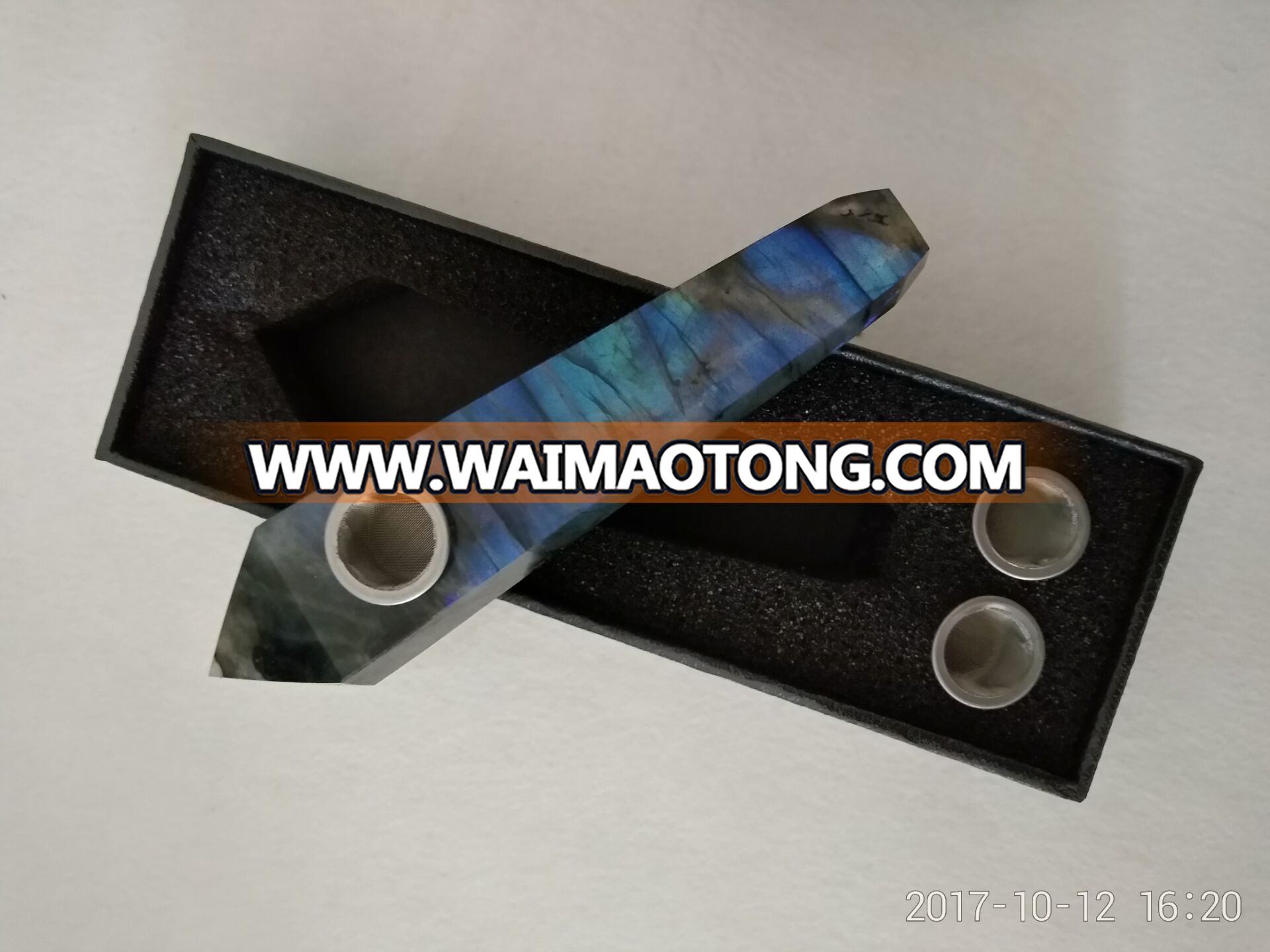 wholesale natural quartz fluorite crystal smoking pipe with gift box for sale