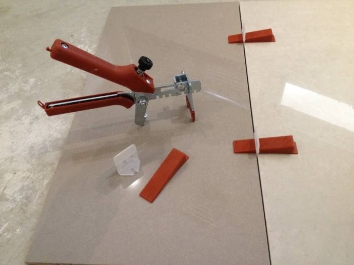 tile leveling system